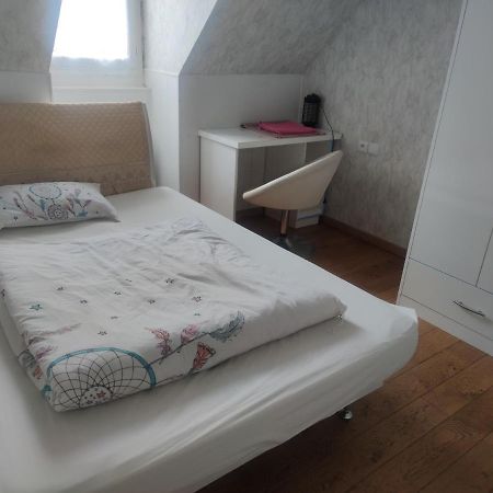 Chambre Privee A Bobigny -Salle De Bain Et Toilettes Sont Commune, -Pas De Cuisine Buitenkant foto